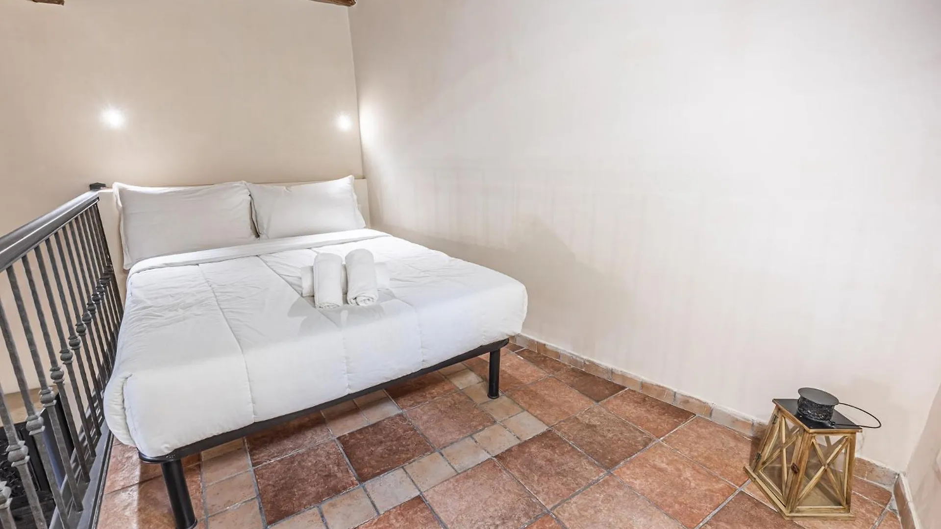 Imperial Apartment Near Colosseum Rome 0*,