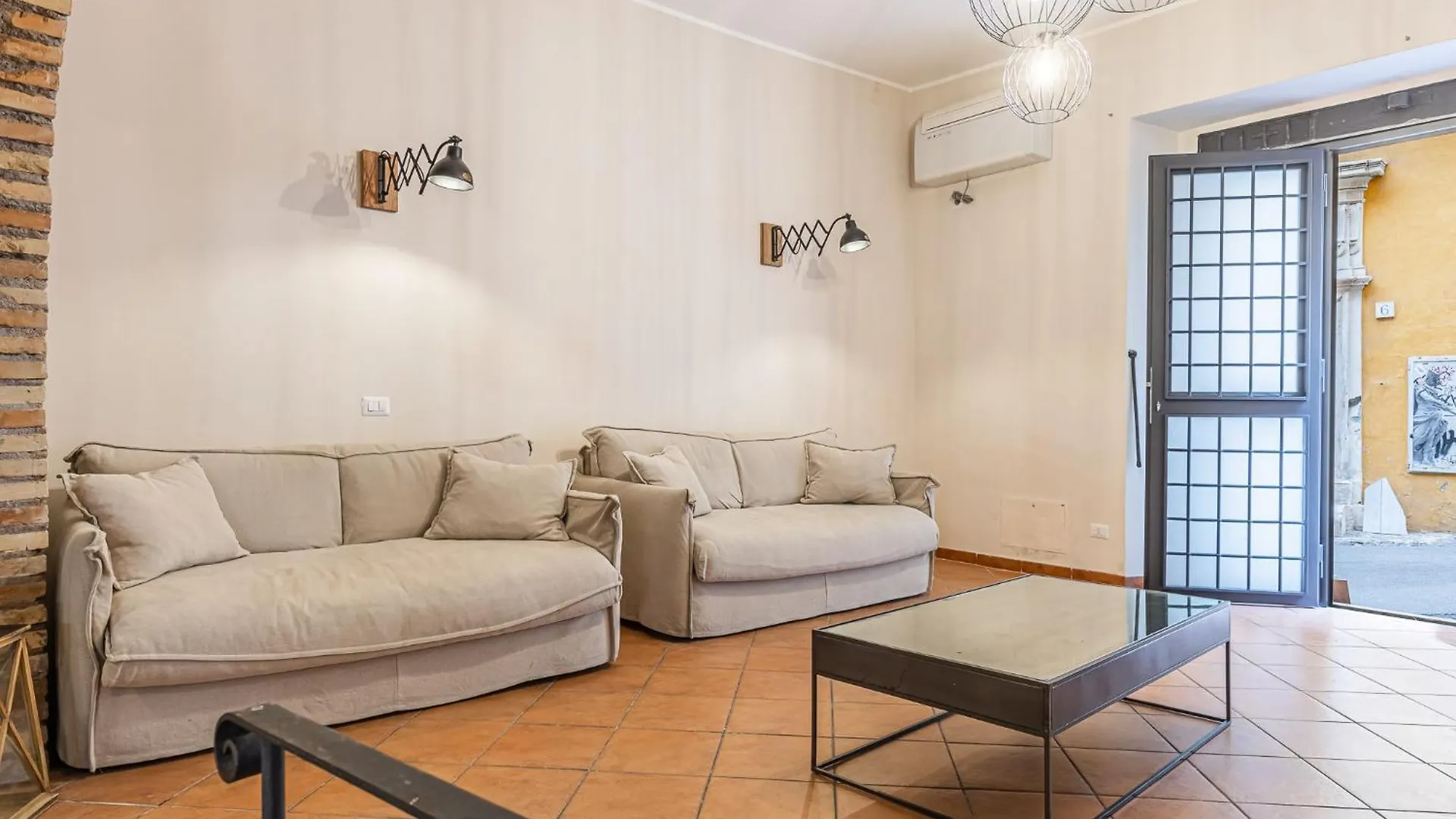 Imperial Apartment Near Colosseum Rome