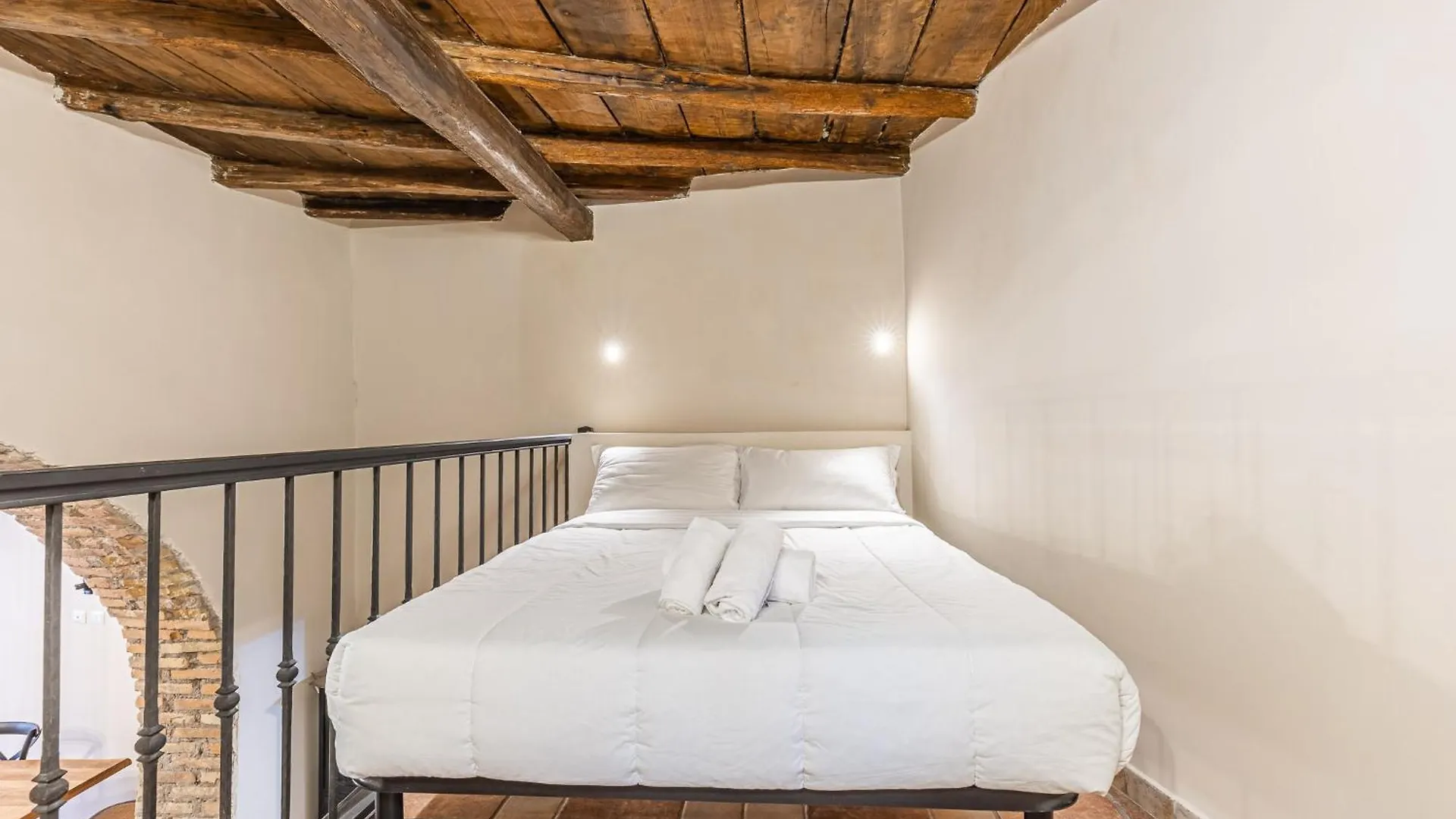 Imperial Apartment Near Colosseum Rome Italy